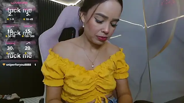 Snapshot of naomis_36 chatting on 06/20/26, 01:38 naomis 36 online show from 06/20/26, 01:38