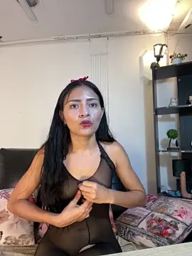 Snapshot of Karol_Wilde chatting on 05/19/26, 12:59 Karol Wilde online show from 05/19/26, 12:59