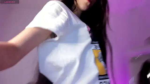 cutesofiaa online show from 05/27/26, 06:37
