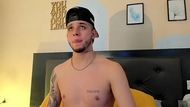 Snapshot of Boy_Mathew chatting on 07/17/26, 11:29 Boy Mathew online show from 07/17/26, 11:29