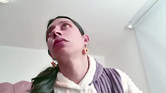 Alexadomina22 online show from 06/18/26, 05:18