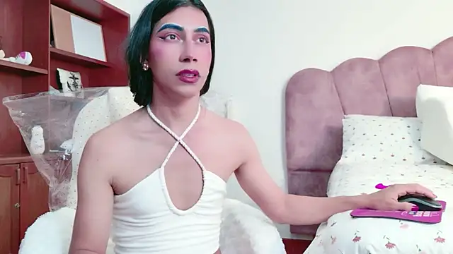 Alexadomina22 online show from 05/17/26, 05:57