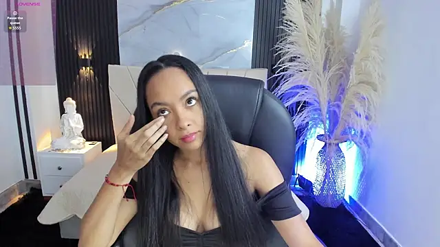 Snapshot of Selene-Diior chatting on 05/09/26, 11:46 Selene-Diior online show from 05/09/26, 11:46