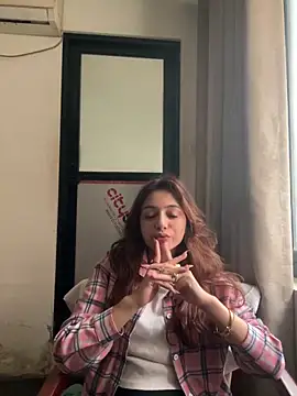 Lilywant online show from 05/06/26, 11:25