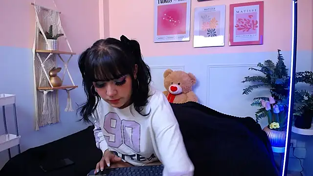 Sophiie Bennet online show from 05/28/26, 11:49