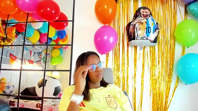 Snapshot of Miss_Khaleesi chatting on 06/15/26, 12:27 Miss Khaleesi online show from 06/15/26, 12:27