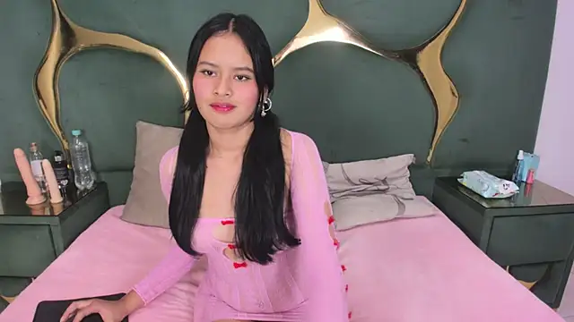 SweetLuna2 online show from 07/13/26, 08:30