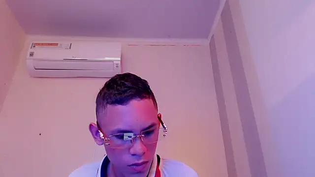 sombra 18 online show from 08/03/26, 11:20