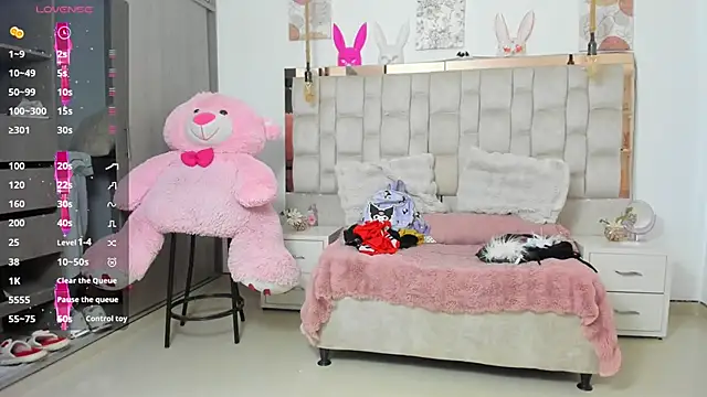 MaddyReyes online show from 06/03/26, 07:51