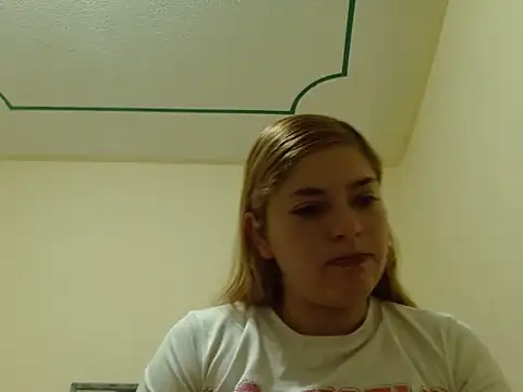 Catalina sweet ws online show from 05/09/26, 11:30