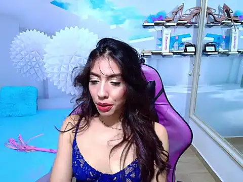 Snapshot of AMBEL-ROSE chatting on 05/09/26, 03:32 AMBEL-ROSE online show from 05/09/26, 03:32