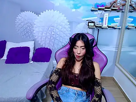 Snapshot of AMBEL-ROSE chatting on 05/16/26, 04:33 AMBEL-ROSE online show from 05/16/26, 04:33