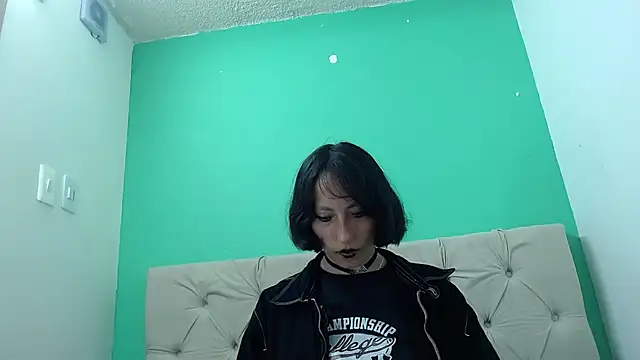 amoremerchmar online show from 06/17/26, 03:06