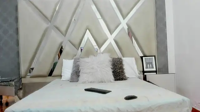 SweetVenuus online show from 06/04/26, 08:35