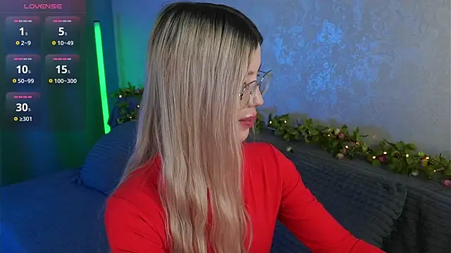 LindaThackerr online show from 06/29/26, 10:48