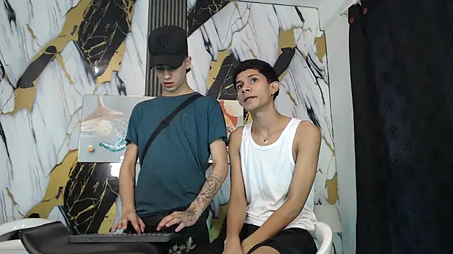 TWINKS BOYSX online show from 05/28/26, 03:07