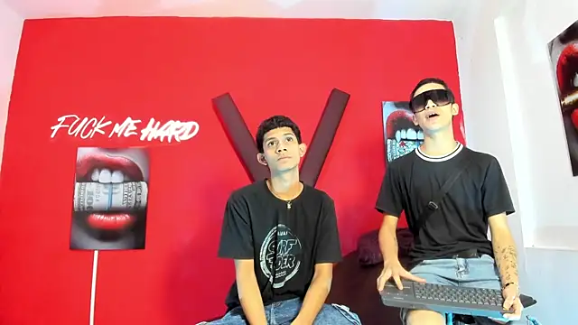 TWINKS BOYSX online show from 06/16/26, 01:38