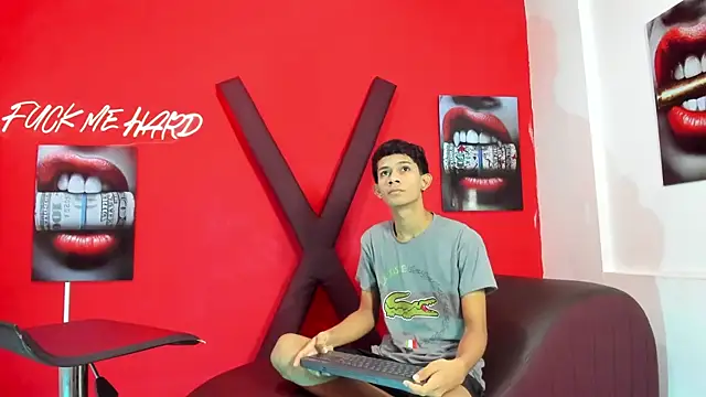 TWINKS BOYSX online show from 05/21/26, 01:30