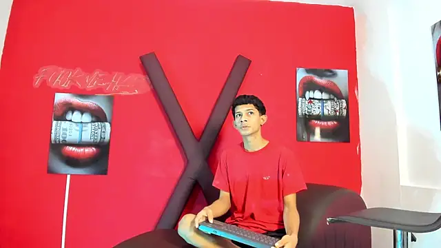 TWINKS BOYSX online show from 05/19/26, 01:29