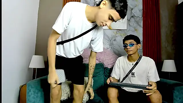 TWINKS BOYSX online show from 05/25/26, 01:21