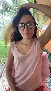 Mini girl do it better online show from 05/15/26, 03:15