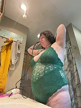 LilithNyxx online show from 05/05/26, 02:31