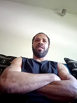 yoursexydaddy8181 online show from 05/18/26, 08:46