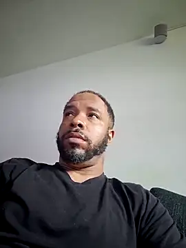 yoursexydaddy8181 online show from 06/01/26, 05:56