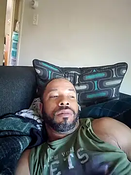 yoursexydaddy8181 online show from 06/13/26, 01:42