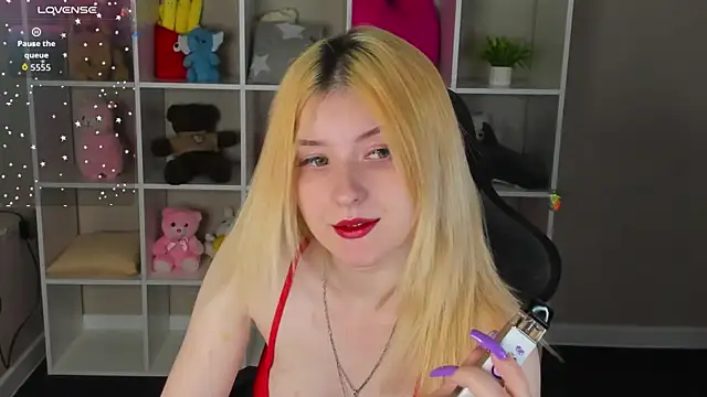 Diiana Daviis online show from 07/03/26, 02:40