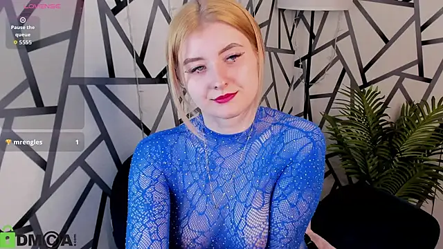 Diiana Daviis online show from 05/15/26, 12:30