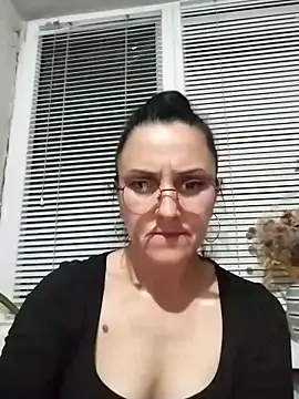 MillaMia45 online show from 05/07/26, 06:22