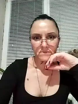MillaMia45 online show from 05/17/26, 07:14