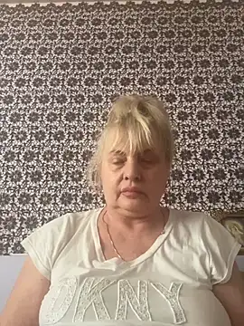 Snapshot of AnastasiaGrey777 chatting on 06/27/26, 02:01 AnastasiaGrey777 online show from 06/27/26, 02:01