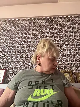 AnastasiaGrey777 online show from 05/27/26, 08:00
