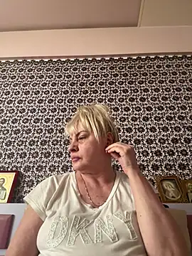 Snapshot of AnastasiaGrey777 chatting on 06/14/26, 05:19 AnastasiaGrey777 online show from 06/14/26, 05:19