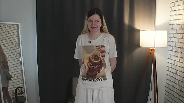 GinetteHronick online show from 05/06/26, 03:10