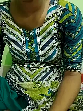 Snapshot of Eshu--ya chatting on 05/19/26, 04:36 Eshu--ya online show from 05/19/26, 04:36