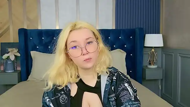 Cassey Well online show from 05/21/26, 03:42
