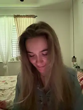LillyStarr online show from 06/10/26, 11:11
