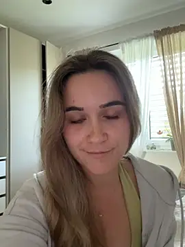 LillyStarr online show from 05/21/26, 07:28