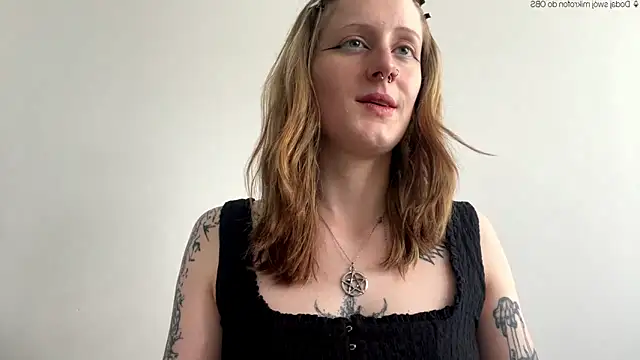 LaraLovely online show from 06/04/26, 12:32