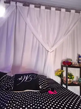 Snapshot of Im_DianaNoir chatting on 05/18/26, 12:32 Im DianaNoir online show from 05/18/26, 12:32