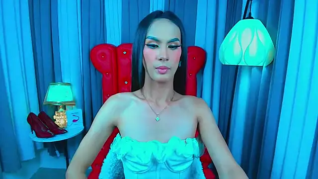Snapshot of Estella_Hilton chatting on 06/01/26, 08:14 Estella Hilton online show from 06/01/26, 08:14