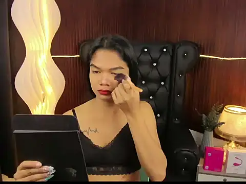 Snapshot of Naya_Hilton chatting on 05/18/26, 06:56 Naya Hilton online show from 05/18/26, 06:56