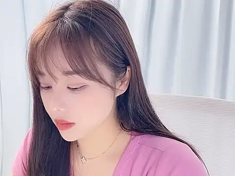 Qingqing19 online show from 05/18/26, 04:07