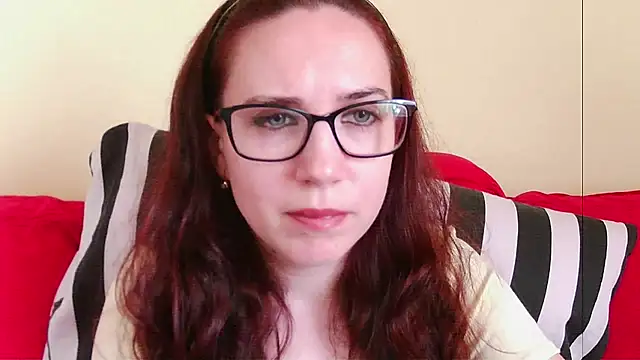 Snapshot of EmilyHotAngel chatting on 07/14/26, 01:17 EmilyHotAngel online show from 07/14/26, 01:17
