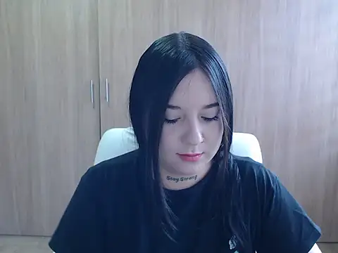 Haileey ross online show from 05/18/26, 02:11
