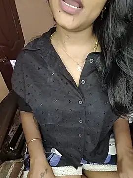 Snapshot of Tamil__Thara003 chatting on 08/01/26, 12:03 Tamil Thara003 online show from 08/01/26, 12:03
