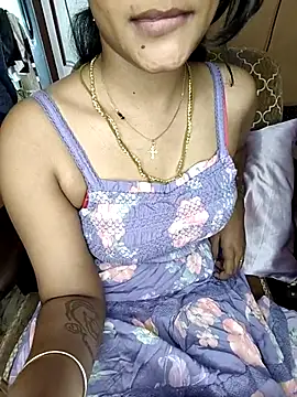 Snapshot of Tamil__Thara003 chatting on 06/26/26, 06:41 Tamil Thara003 online show from 06/26/26, 06:41
